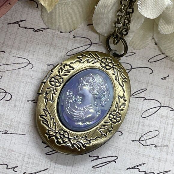 Bronze Locket Blue Pearl Lady Victorian Maiden Necklace Gift Mom Easter Wife new - Picture 9 of 16